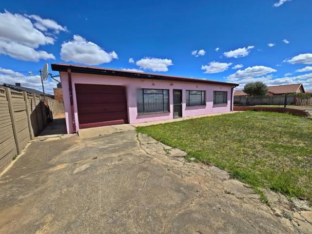 House for sale in Waterkloof, Gauteng