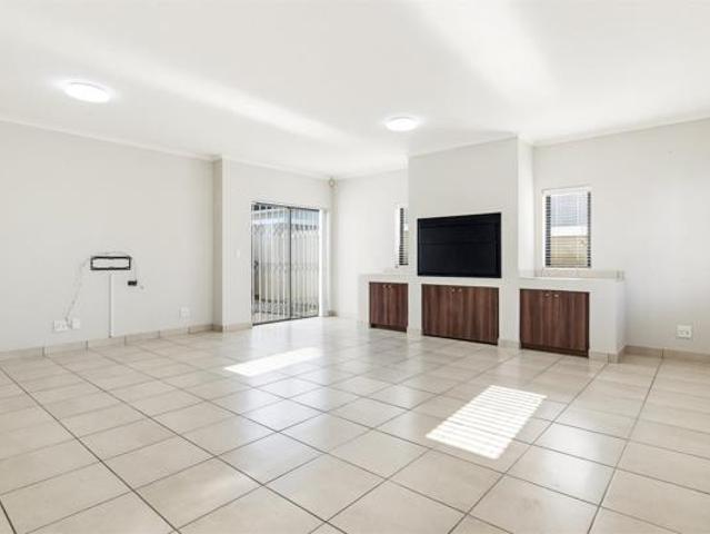 House for sale in Cape Town, Western Cape