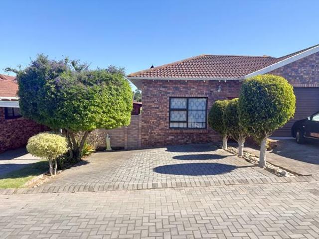 House for sale in Port Elizabeth, Eastern Cape