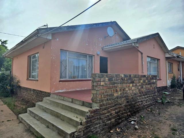 House for sale in Oudtshoorn Local Municipality, Garden Route District Municipality