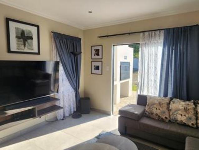 House for sale in Hartbeespoort Dam Nature Reserve, North West