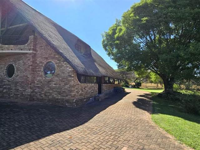 House for sale in Hartbeespoort Dam Nature Reserve, North West