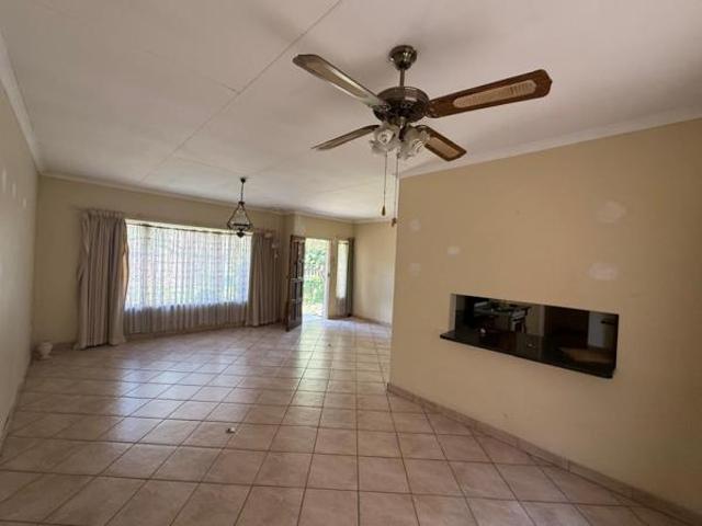 House for sale in Hartbeespoort Dam Nature Reserve, North West