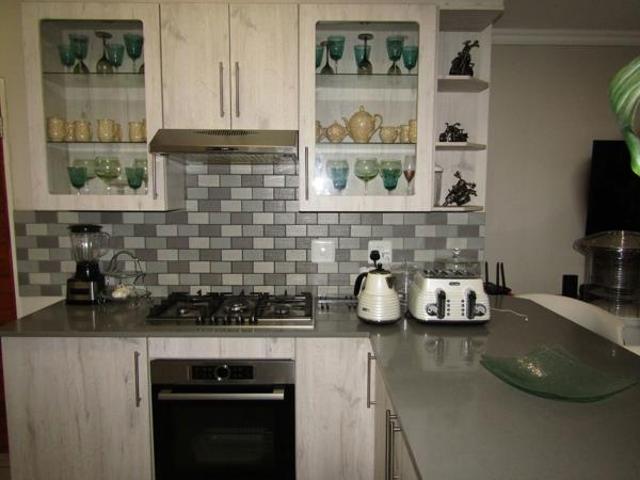 House for sale in Hartbeespoort Dam Nature Reserve, North West