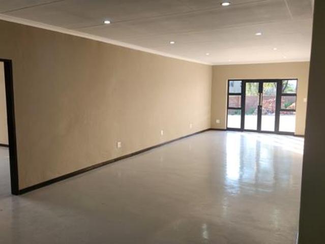House for rent in Hartbeespoort Dam Nature Reserve, North West