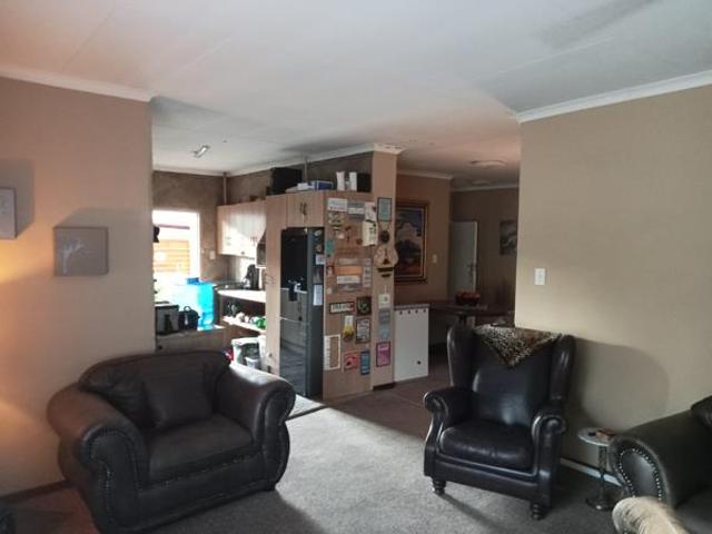 House for sale in Hartbeespoort Dam Nature Reserve, North West