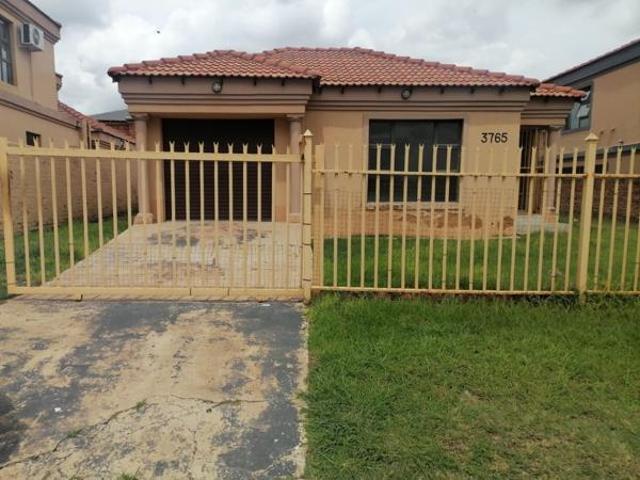 House for sale in Hartbeespoort Dam Nature Reserve, North West