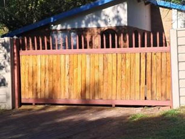 House for sale in Hartbeespoort Dam Nature Reserve, North West