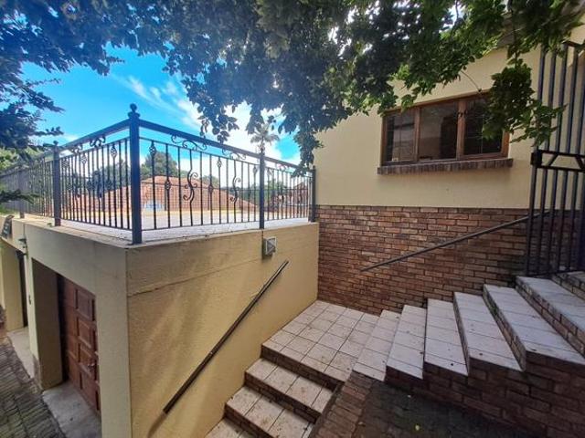 House for sale in Hartbeespoort Dam Nature Reserve, North West