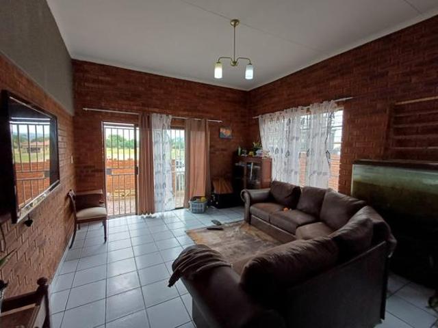 House for sale in Hartbeespoort Dam Nature Reserve, North West