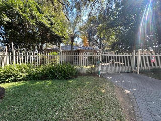 House for sale in Hartbeespoort Dam Nature Reserve, North West