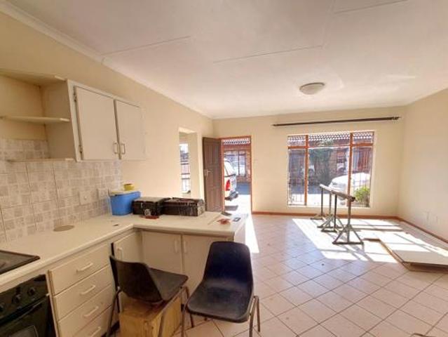 House for sale in Hartbeespoort Dam Nature Reserve, North West