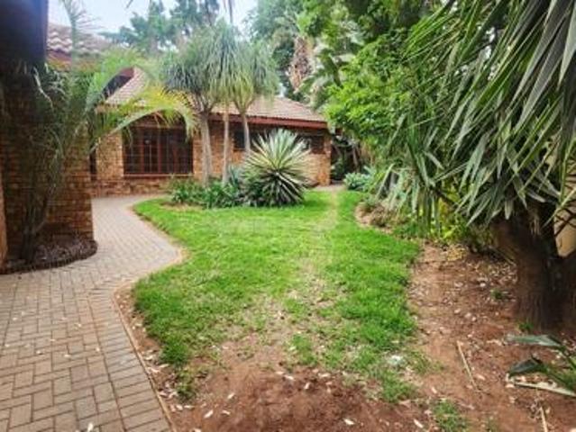 House for sale in Hartbeespoort Dam Nature Reserve, North West