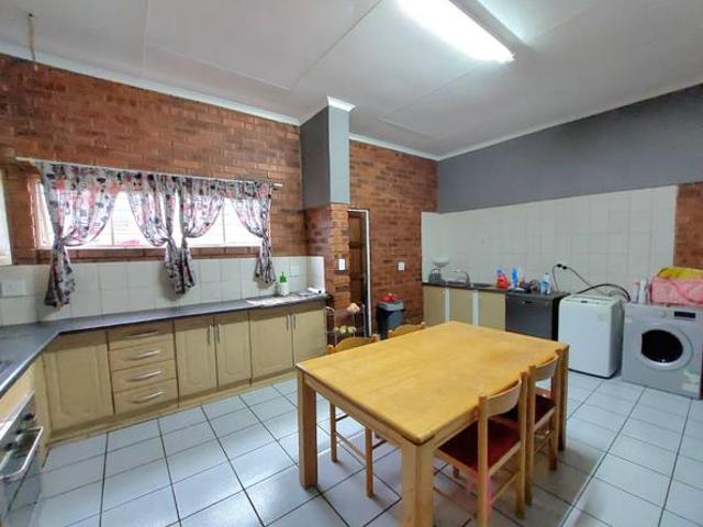 House for sale in Hartbeespoort Dam Nature Reserve, North West