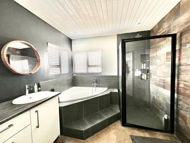 House for sale in Waterkloof, Gauteng