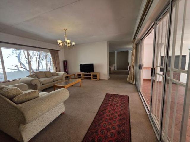 House for rent in Waterkloof, Gauteng