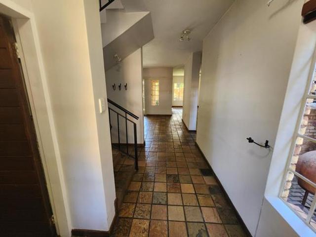 House for rent in Waterkloof, Gauteng