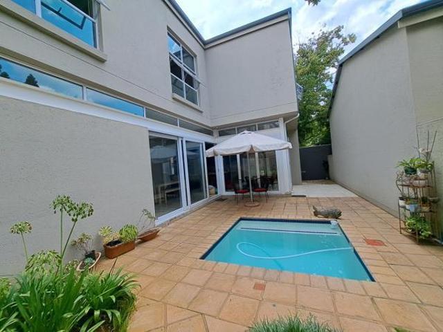 House for rent in Waterkloof, Gauteng