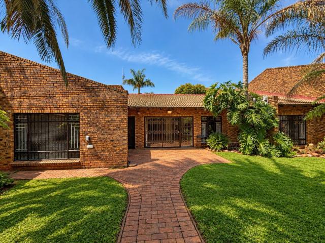 House for sale in Johannesburg, City of Johannesburg Metropolitan Municipality
