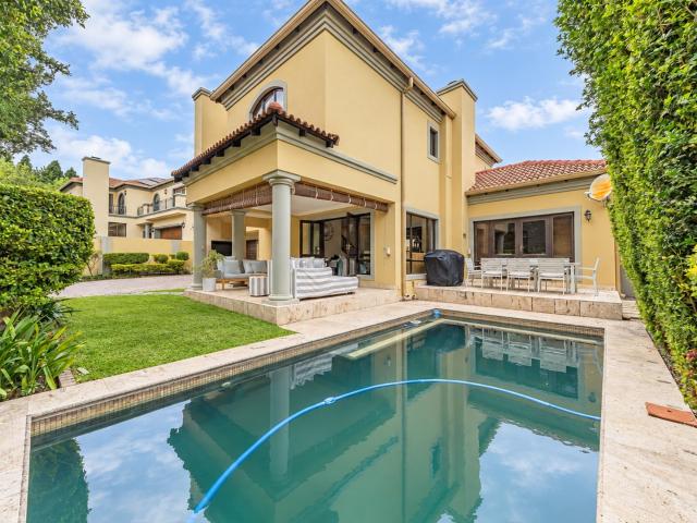 House for sale in Sandton, City of Johannesburg Metropolitan Municipality