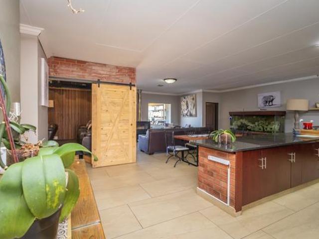 House for sale in North West