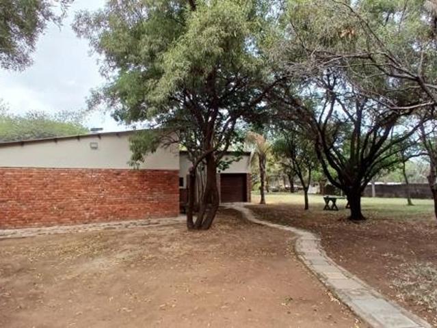 House for rent in Waterkloof, Gauteng