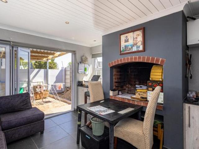 House for sale in Cape Town, Western Cape