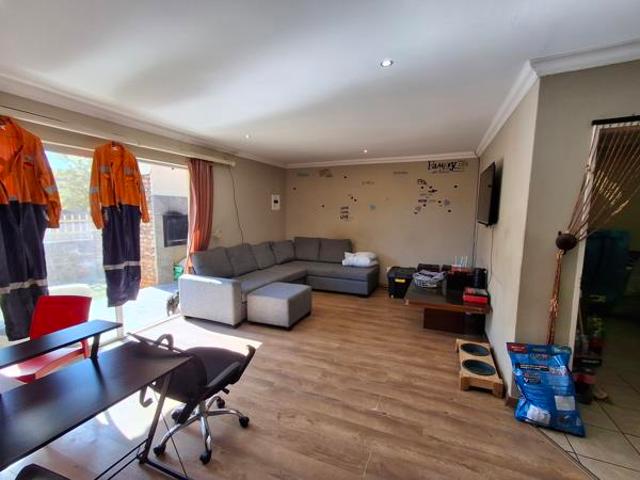 House for sale in Frances Baard, Northern Cape