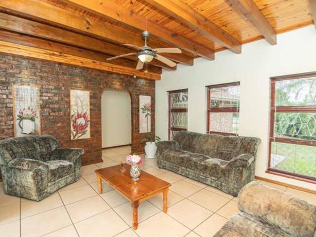 House for sale in Nelson Mandela Bay Ward 18, Nelson Mandela Bay Metropolitan Municipality