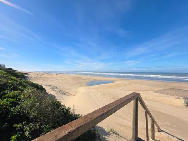 House for sale in Bushmans River Mouth, Eastern Cape
