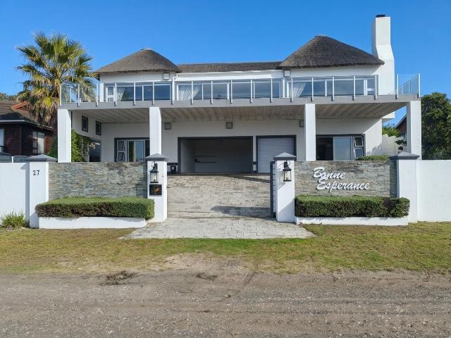 House for sale in Cannon Rocks, Ndlambe Local Municipality