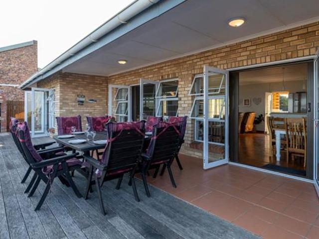 House for sale in Bushmans River Mouth, Eastern Cape