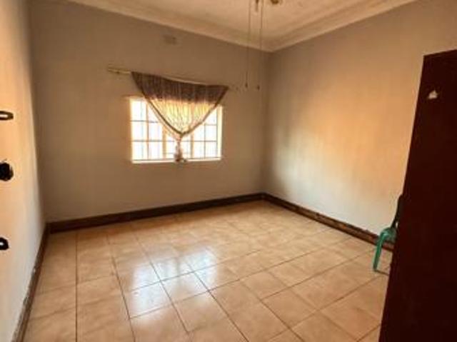 House for rent in Waterkloof, Gauteng