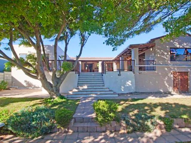 House for sale in Cape Town, Western Cape