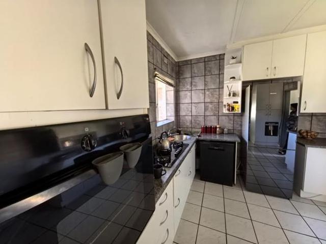 House for sale in Kimberley, Frances Baard District Municipality