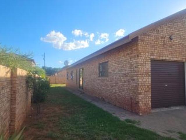 House for sale in Frances Baard, Northern Cape