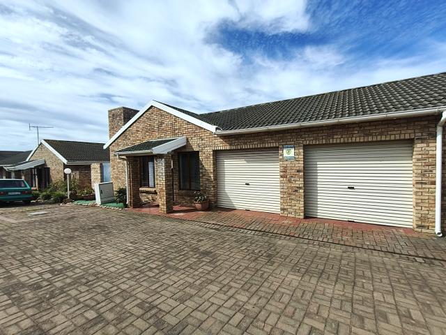 Townhouse for sale in Cape St Francis, Eastern Cape