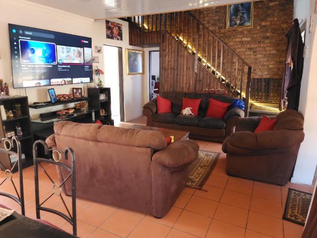 House for sale in Akasia, Gauteng
