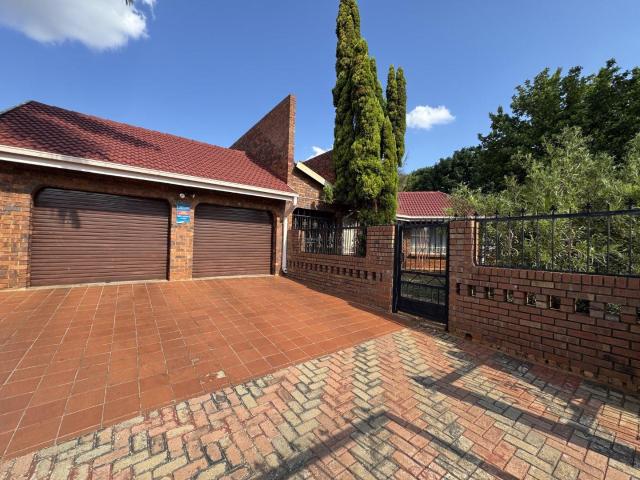 House for sale in Akasia, Gauteng