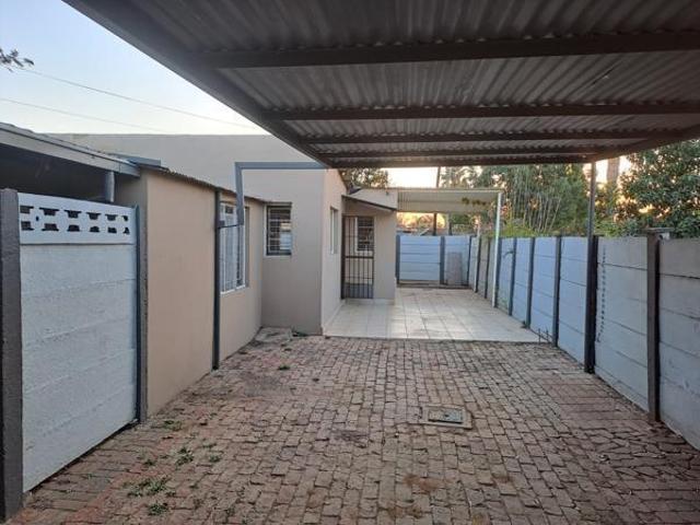 House for rent in Waterkloof, Gauteng