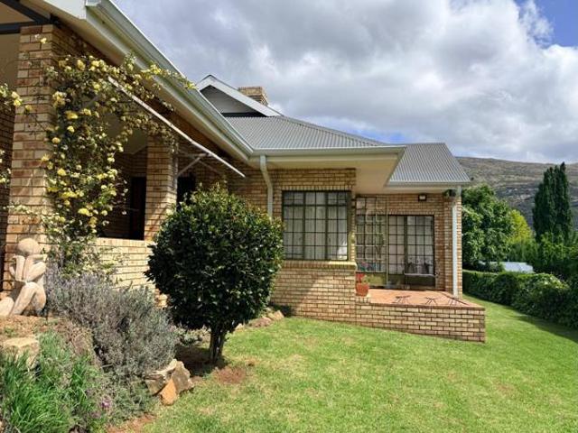 House for sale in Clarens, Dihlabeng Local Municipality