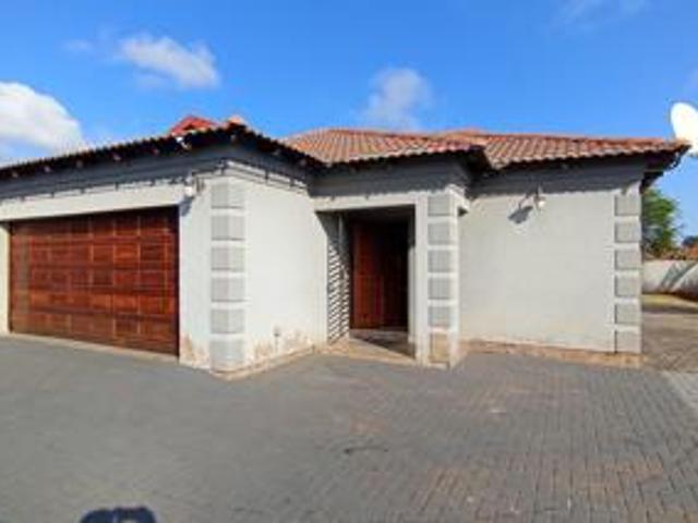 House for sale in Akasia, Gauteng