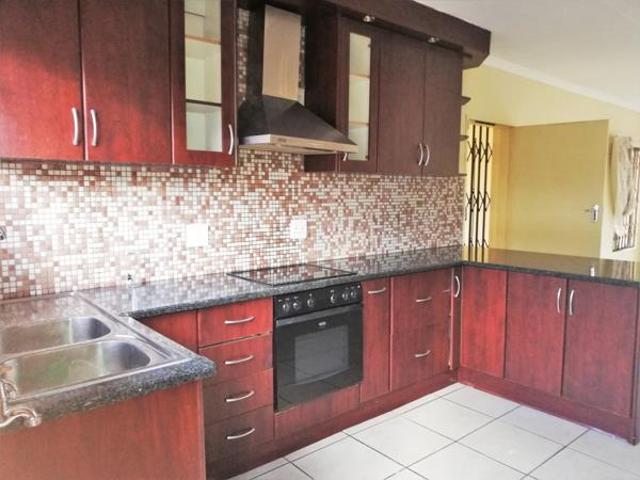 House for rent in Waterkloof, Gauteng