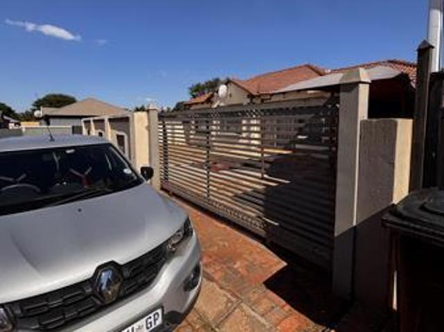 House for rent in Akasia, Gauteng
