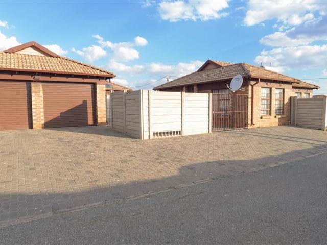 House for sale in Vosloorus, Gauteng