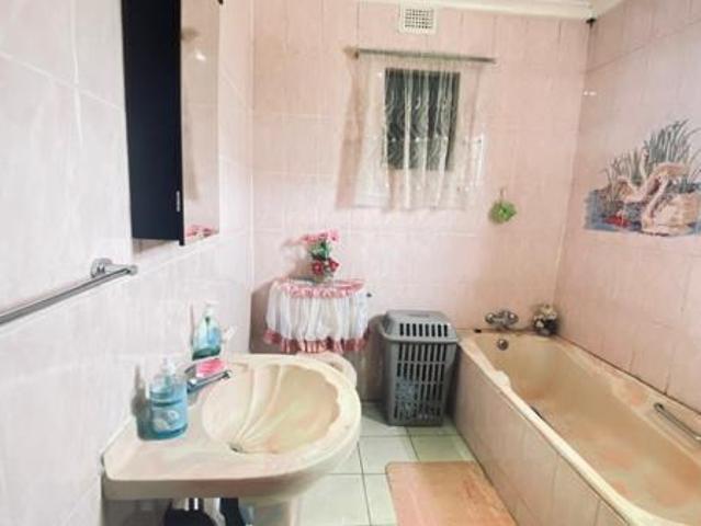 House for rent in Seaview, Kwazulu-natal
