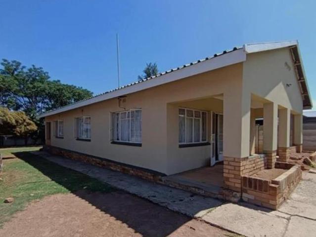 House for sale in Klerksdorp, Matlosana Local Municipality