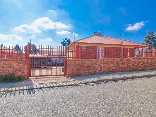 House for sale in Vosloorus, Gauteng