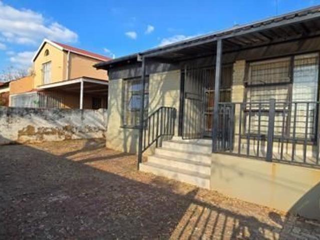 House for rent in Vosloorus, Gauteng