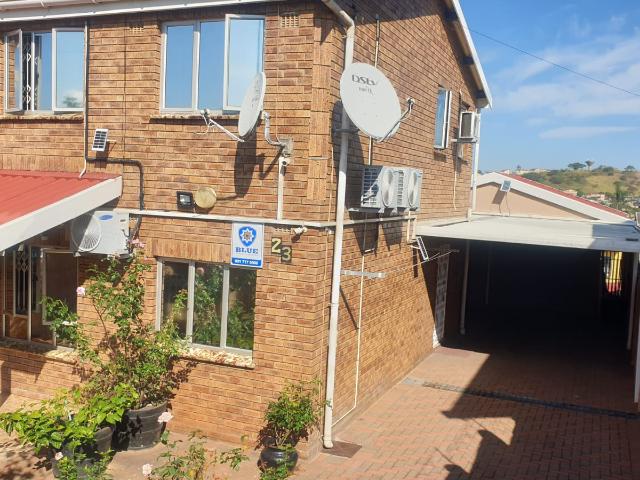House for sale in Chatsworth, Kwazulu-natal